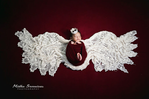  താരാട്ടുപാട്ടു പോലെ ഒരു ഫോട്ടോഗ്രാഫർ ; ചിണുക്കവും ചിരിയുമായി കുഞ്ഞുങ്ങളും 