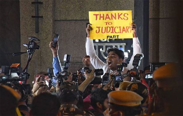  നിര്‍ഭയയ്ക്ക് നീതി; നാല് പ്രതികളെയും  തൂക്കിലേറ്റി