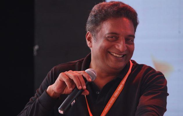 കൊവിഡ്-19: ഒപ്പമുള്ളവര്‍ക്ക് ശമ്പളം മുന്‍കൂറായി നല്‍കി പ്രകാശ് രാജ് 